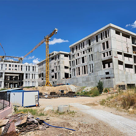 Hitit Üni Merkezi Derslikler ve İdare Binası İkmal İnşaatı Yapım İşi